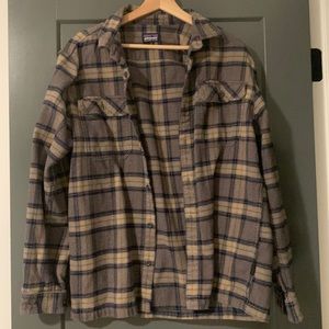 Patagonia mens flannel. Size M. Great condition.